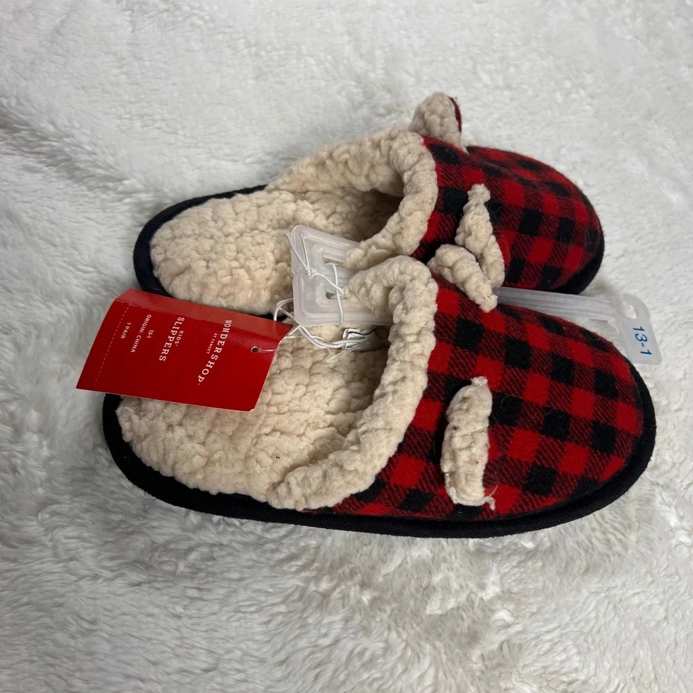 WonderShop Kids Slippers Red Black Buffalo Plaid Sherpa Lined Cozy Size 13-1 NWT
